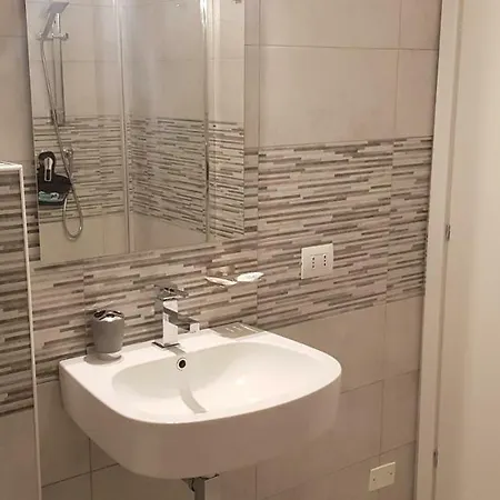 House 149 * 费拉拉